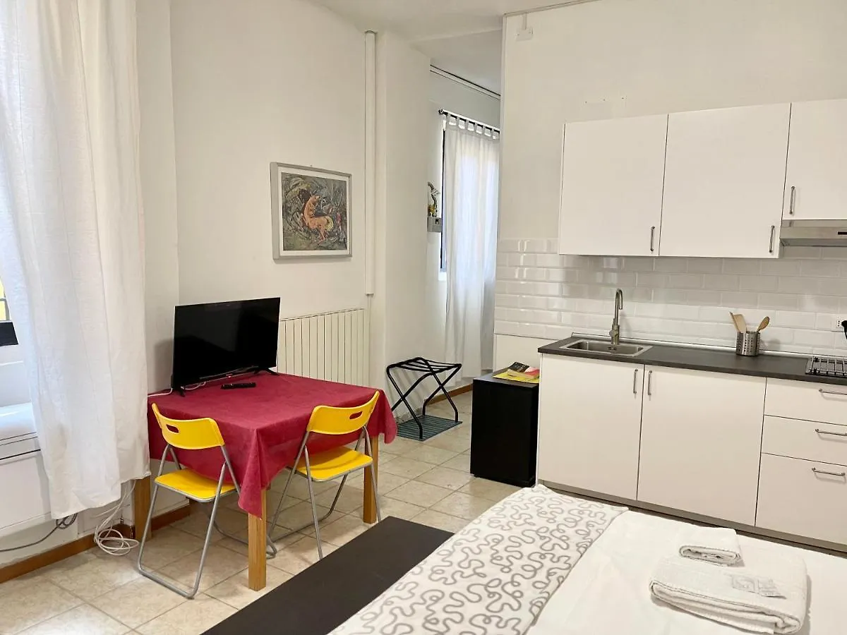 1-Tourist House Bologna-Cefalonia - Self Check-In Ιταλία